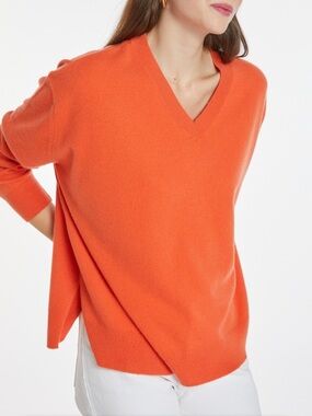 JWomen's V-Neck Orange Sweater